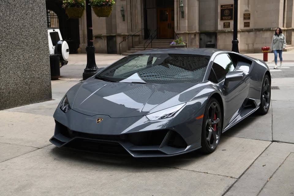 Lamborghini Huracán EVO — 630hp de V10 dans les Rues de Montréal