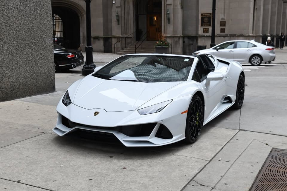 Lamborghini Huracán EVO Spyder — Open-Air V10 in Montreal
