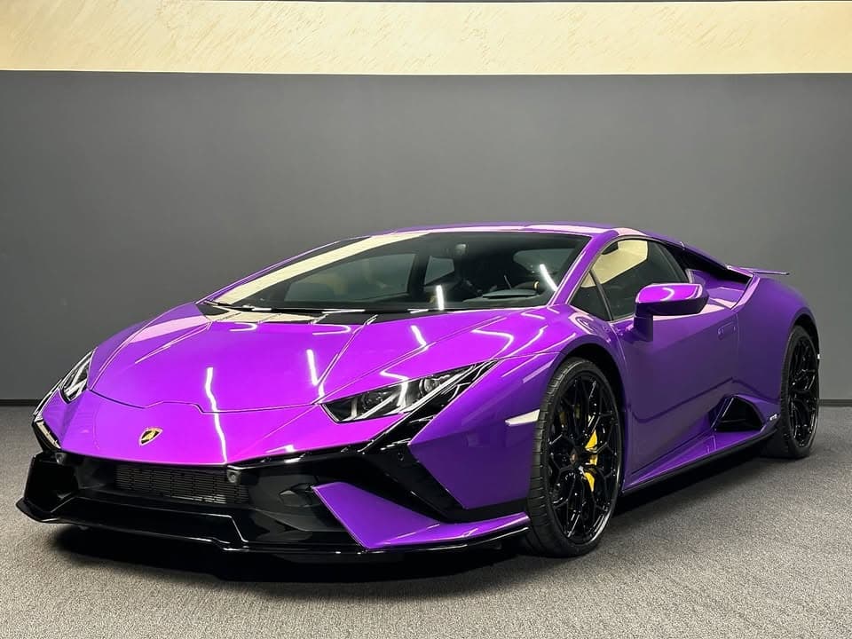 Huracán Tecnica : 640 Chevaux dans les Rues de Montréal