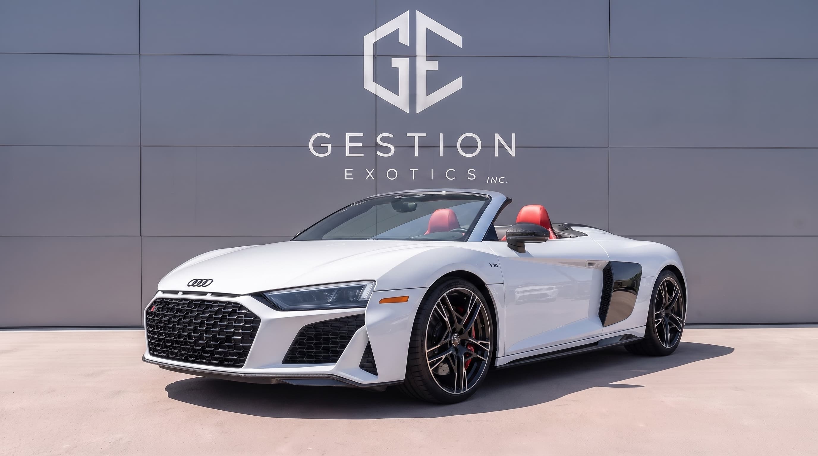 Audi R8 rental Montreal